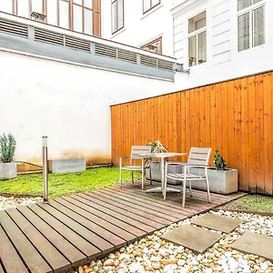  Apartment Beautiful In Vienna's Heart