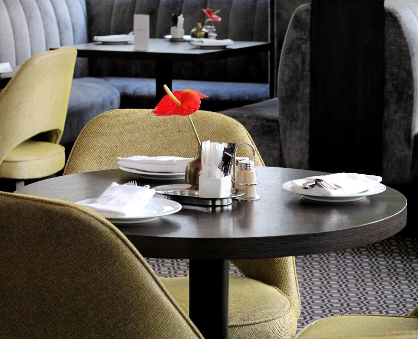 Steigenberger Hotel Herrenhof Vienna 5*,